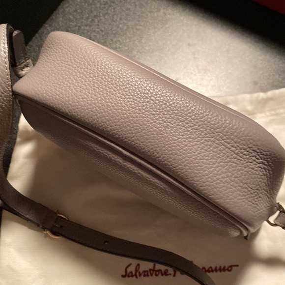 In box Salvatore Ferragamo gray camera crossbody purse - Picture 5 of 7